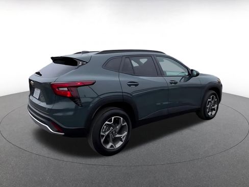 Used 2025 Chevrolet Trax LT w/ LT Convenience Package image 15