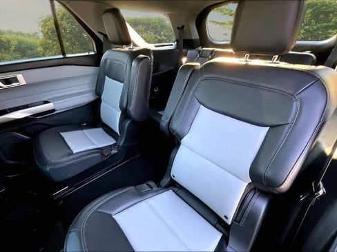 Certified 2023 Ford Explorer XLT w/ Equipment Group 202A AWD/4WD image 25