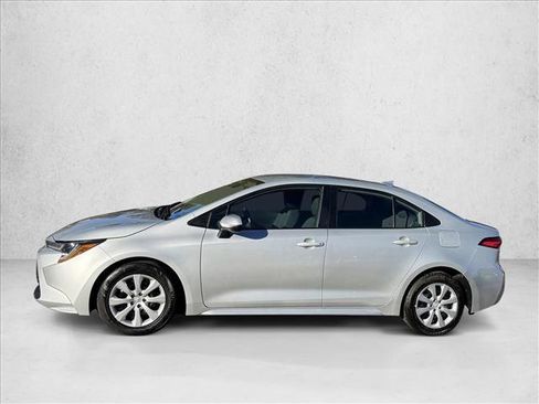 Used 2024 Toyota Corolla LE image 4