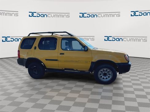 Used 2000 Nissan Xterra XE image 9