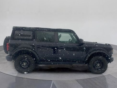 Used 2022 Ford Bronco Black Diamond image 8