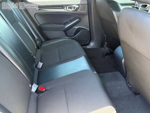 Used 2023 Honda Civic Sport image 19