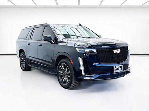 Used 2021 Cadillac Escalade ESV Sport image 3