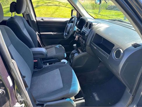 Used 2014 Jeep Patriot Sport AWD/4WD image 13