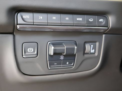 Used 2025 Cadillac Escalade Sport Platinum AWD/4WD image 23
