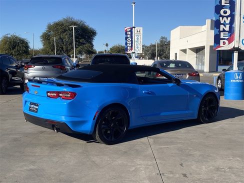 Used 2022 Chevrolet Camaro LT image 4