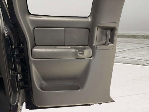 Used 2003 Chevrolet Silverado 2500 LS image 17