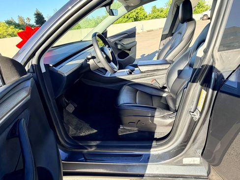 Used 2023 Tesla Model Y AWD image 19