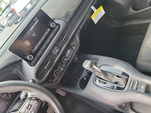 Certified 2025 Honda HR-V Sport image 34