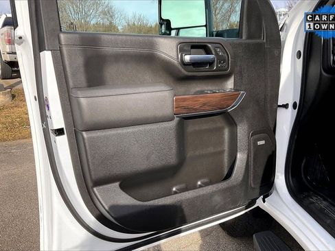 Used 2023 GMC Sierra 2500 SLT w/ SLT Premium Package image 23