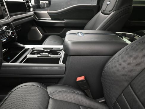 New 2026 Ford F250 Platinum w/ Tremor Off-Road Package image 21