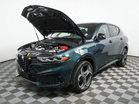 New 2026 Alfa Romeo Tonale w/ Black Premium Package AWD/4WD image 35