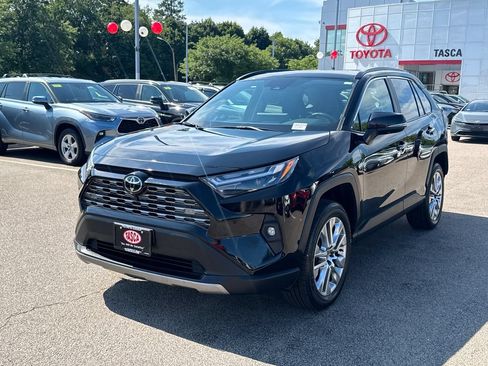 Used 2024 Toyota RAV4 Limited w/ Advanced Technology Package AWD/4WD image 3