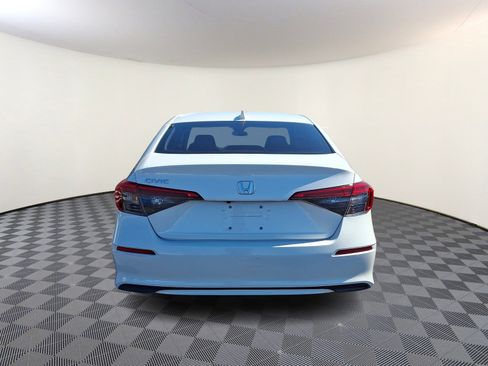 Used 2023 Honda Civic EX image 6