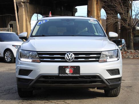 Used 2018 Volkswagen Tiguan SE image 2