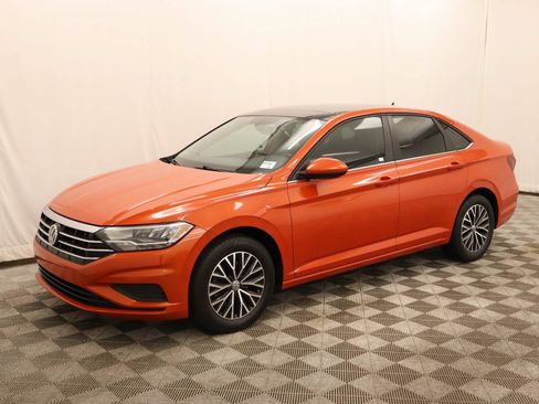 Used 2020 Volkswagen Jetta SE FWD image 1