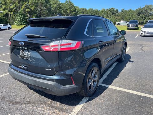 Used 2022 Ford Edge SEL w/ Sport Appearance Package AWD/4WD image 17