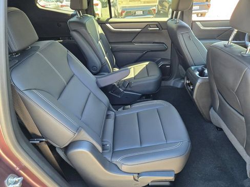 New 2025 GMC Acadia Elevation w/ Elevation Premium Package FWD image 22