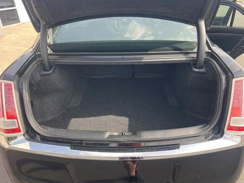 Used 2013 Chrysler 300 C image 17
