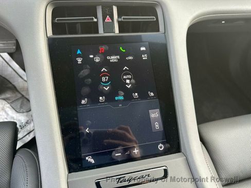 Used 2024 Porsche Taycan image 22