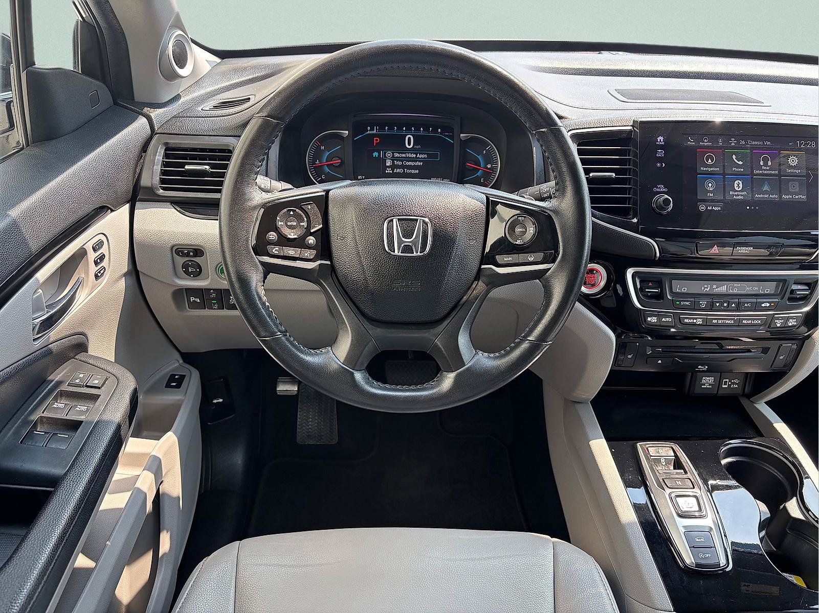 Certified 2022 Honda Pilot Touring image 36