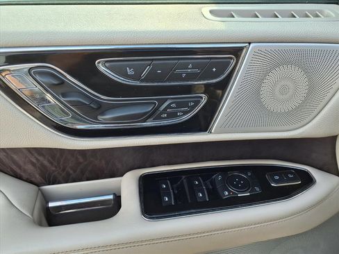 Used 2020 Lincoln Navigator Reserve w/ Equipment Group 208A Reserve image 13