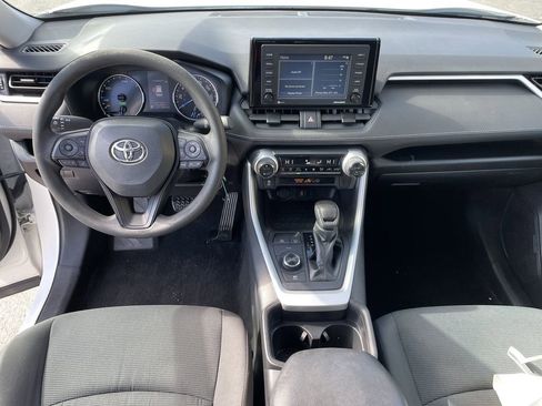 Used 2021 Toyota RAV4 LE image 15