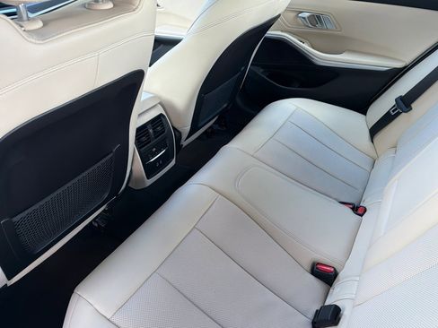 Used 2023 BMW 330i Sedan w/ Premium Package RWD image 15