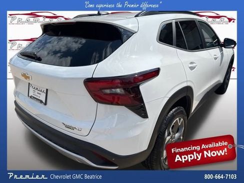 New 2025 Chevrolet Trax LT w/ Driver Confidence Package image 6