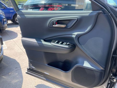 Used 2025 Toyota Crown XLE image 18