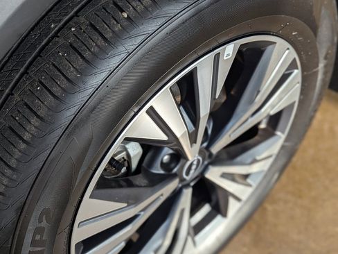 Used 2019 Nissan Murano S image 21