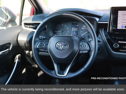 Used 2025 Toyota Corolla SE image 25