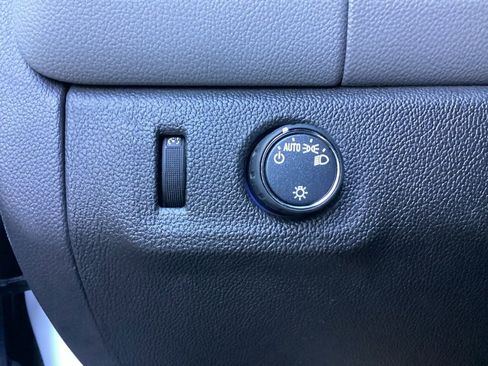 Used 2022 Chevrolet Colorado W/T w/ WT Convenience Package image 53