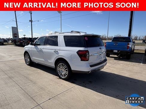Used 2024 Ford Expedition Limited image 2