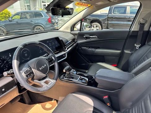 Used 2025 Kia Sportage SX FWD image 10