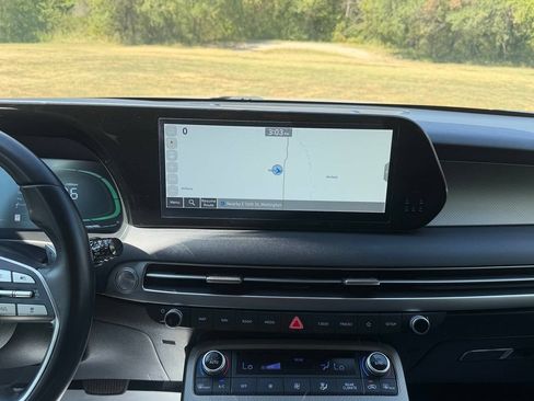 Used 2025 Hyundai Palisade SEL FWD image 15
