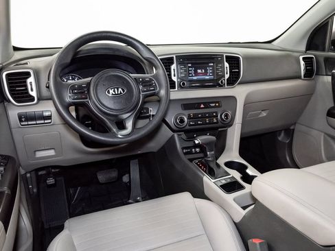Used 2017 Kia Sportage LX w/ LX Popular Package FWD image 7