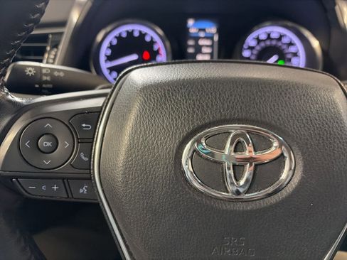 Used 2019 Toyota Camry SE image 30