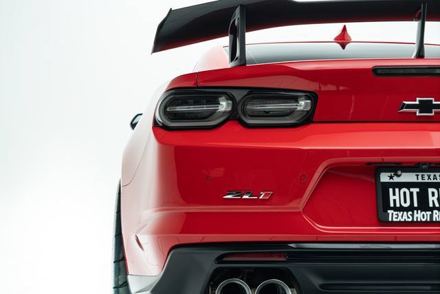 Used 2020 Chevrolet Camaro ZL1 RWD image 15