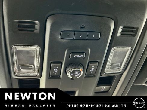 Used 2021 GMC Yukon SLT w/ SLT Premium Package AWD/4WD image 51