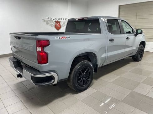 Used 2024 Chevrolet Silverado 1500 LT AWD/4WD image 6
