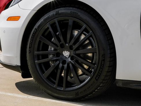 Used 2018 Porsche Panamera 4 image 55