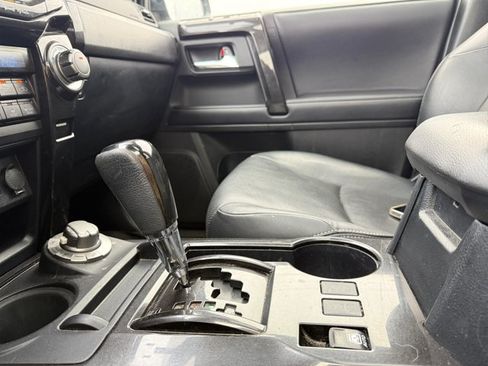 Used 2019 Toyota 4Runner Limited AWD/4WD image 23