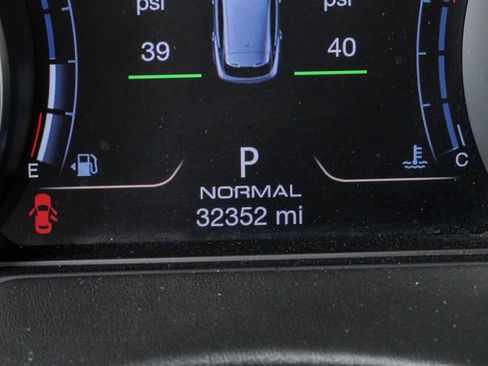 Certified 2022 Maserati Levante GT AWD/4WD image 13
