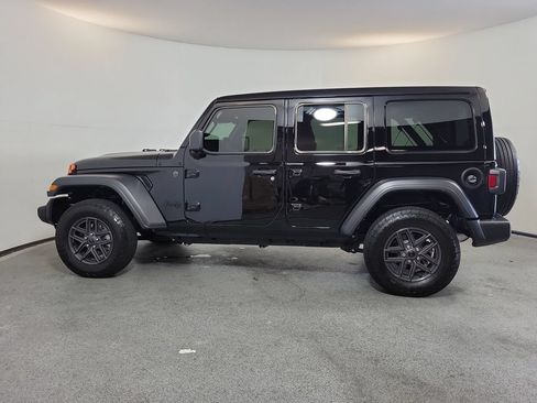 Used 2025 Jeep Wrangler Unlimited Sport AWD/4WD image 5
