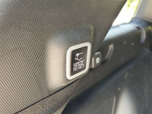 Used 2024 Jeep Grand Cherokee Limited 4xe image 9