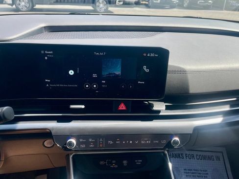 Used 2026 Kia Carnival FWD image 19