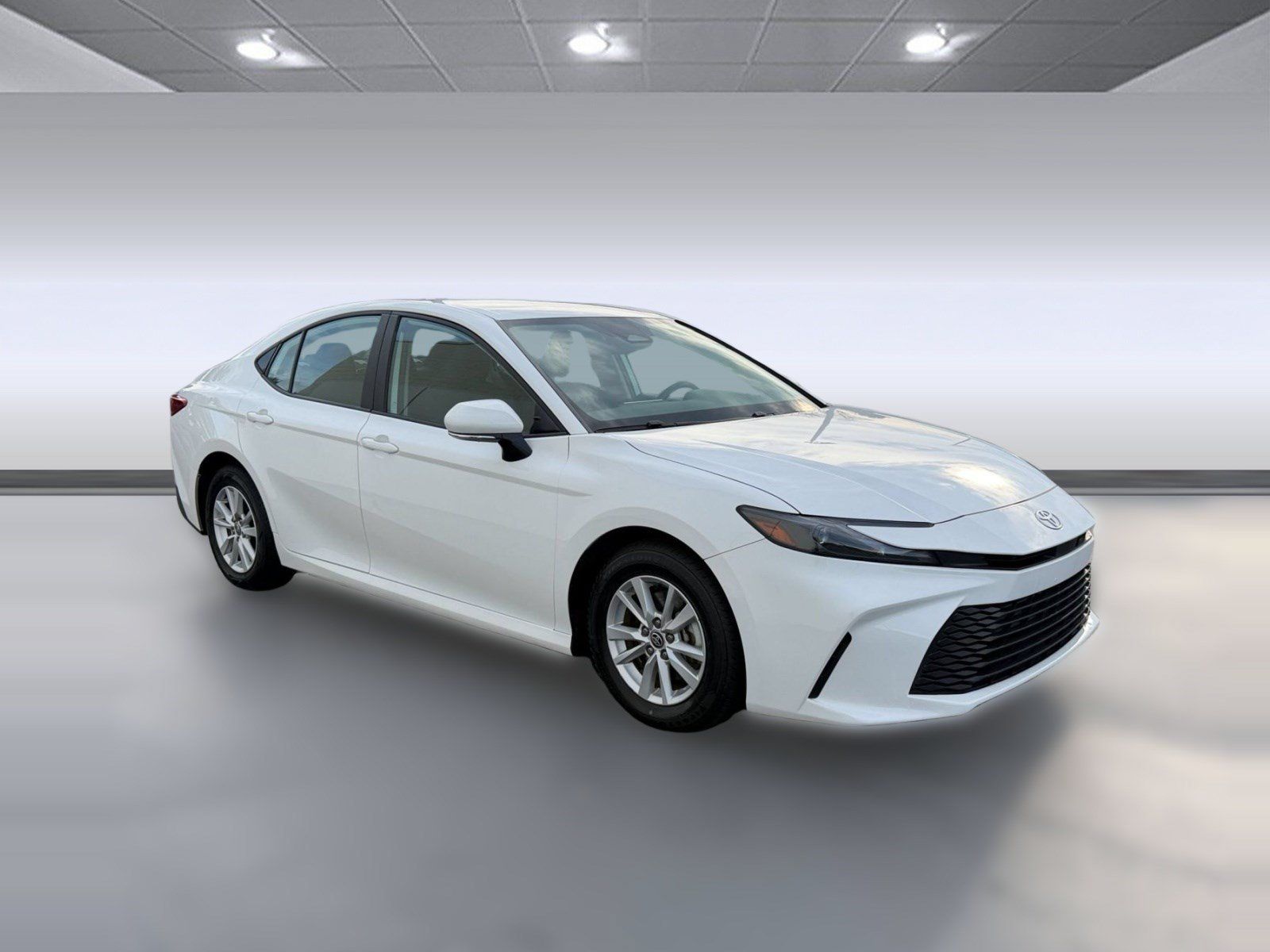 Used 2025 Toyota Camry LE FWD image 7