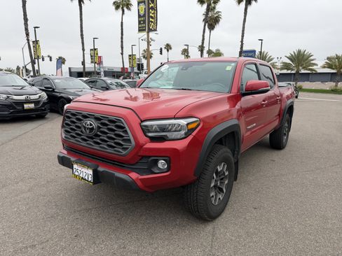 Used 2023 Toyota Tacoma TRD Off-Road AWD/4WD image 3