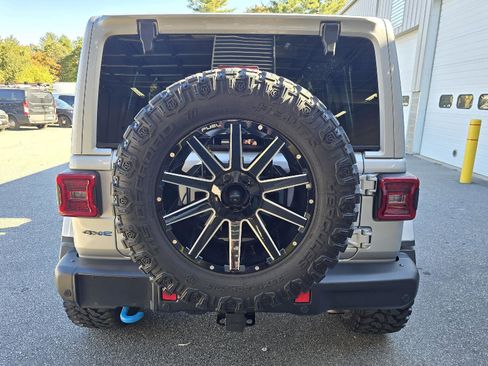 Used 2024 Jeep Wrangler Unlimited Rubicon 4xe image 4